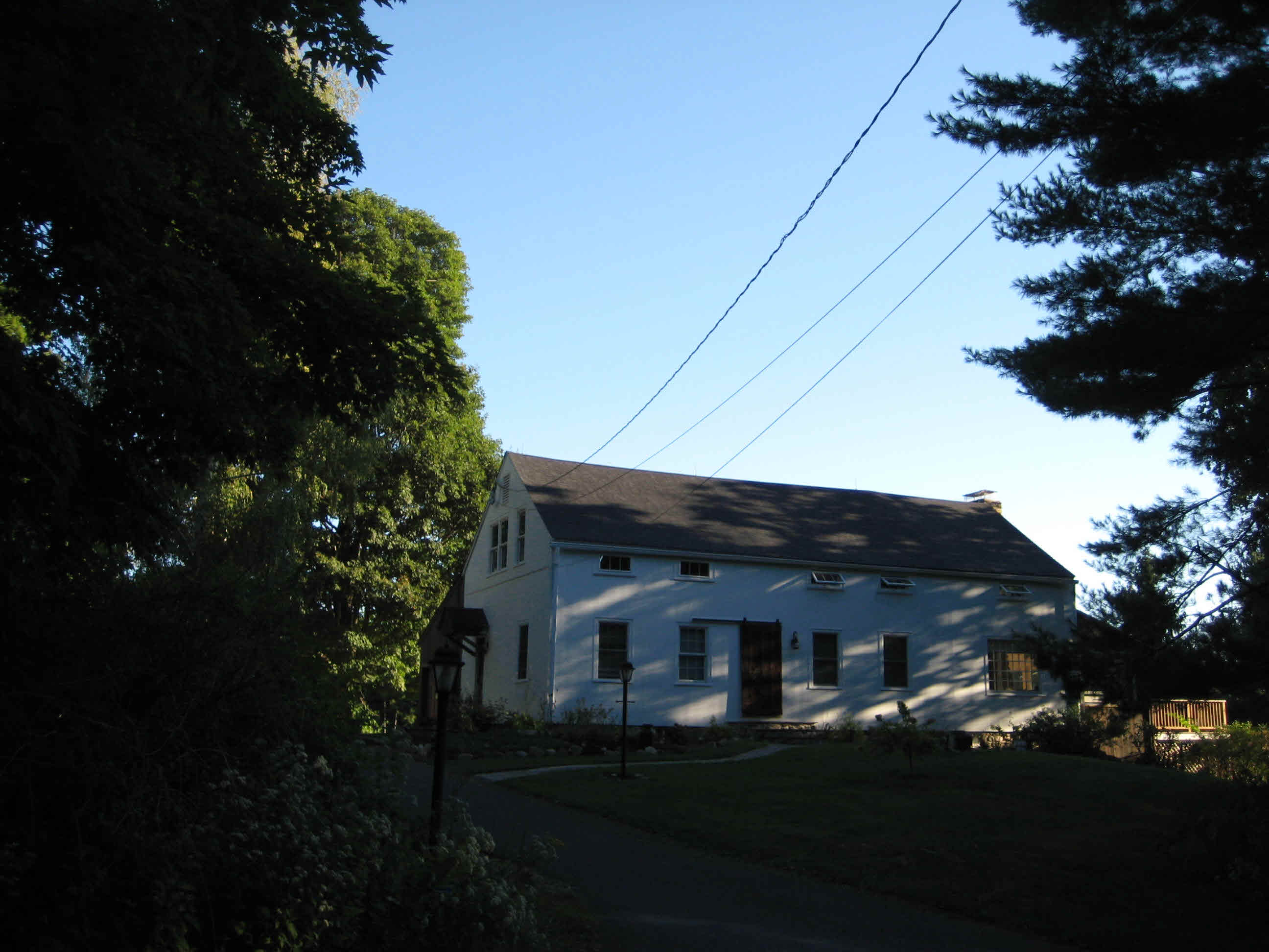 Building photograph for 160 ARCH BRIDGE RD